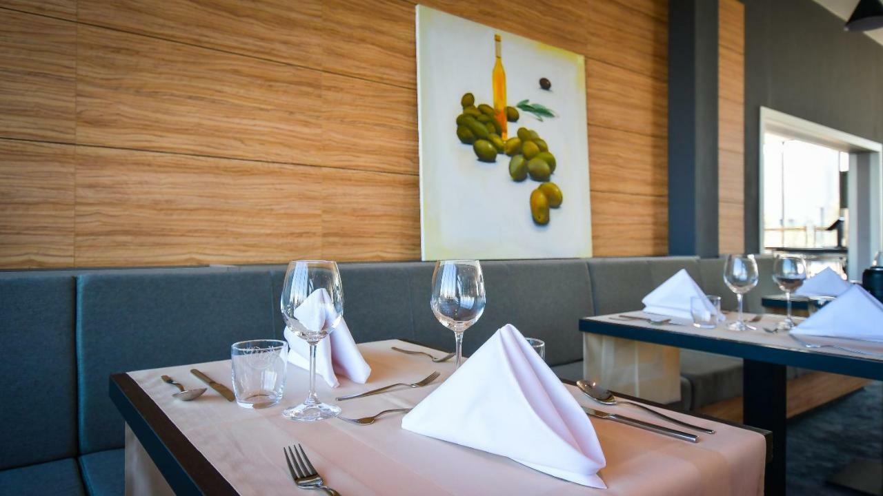 Hotel Olea Novalja Eksteriør billede