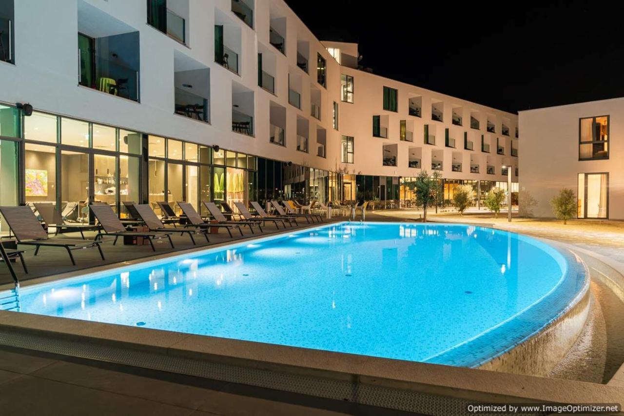 Hotel Olea Novalja Eksteriør billede