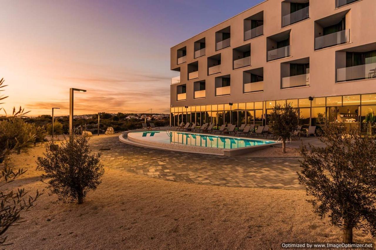 Hotel Olea Novalja Eksteriør billede