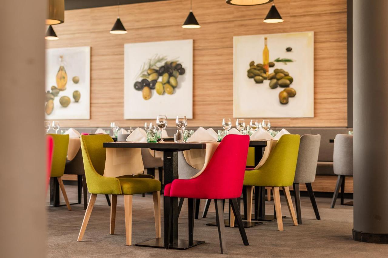 Hotel Olea Novalja Eksteriør billede